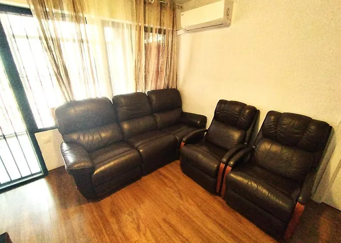 Sunny Flat With Huge Terrace! Close Downtown!
