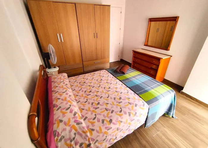 Sunny Flat With Huge Terrace! Close Downtown!