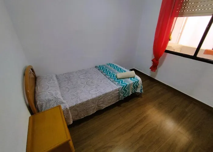 Sunny Flat With Huge Terrace! Close Downtown!
