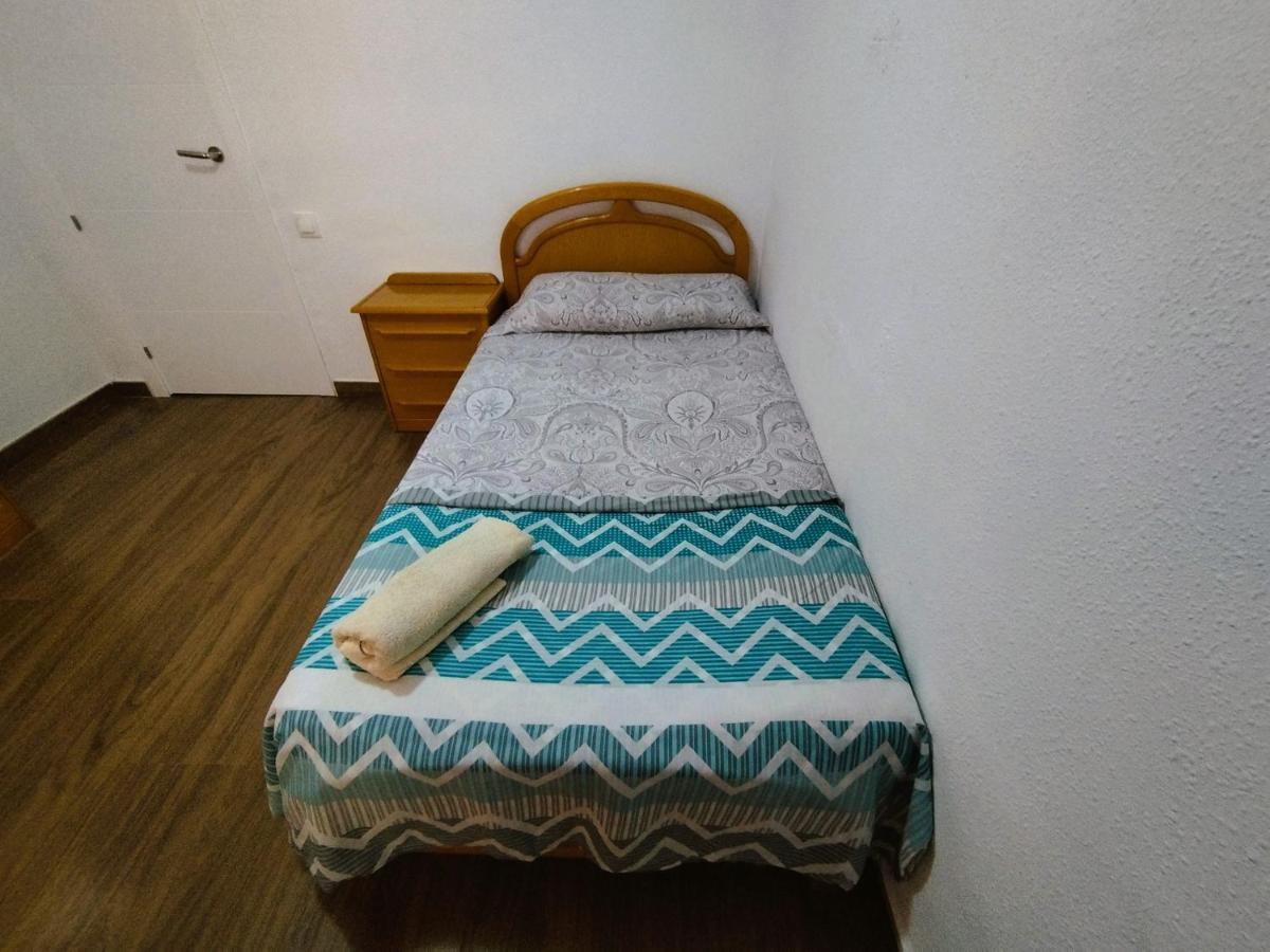 Sunny Flat With Huge Terrace! Close Downtown! * Alicante