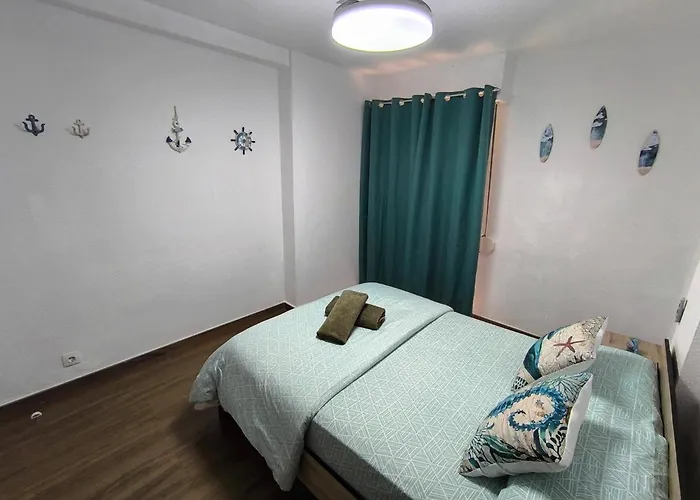 Sunny Flat With Huge Terrace! Close Downtown!