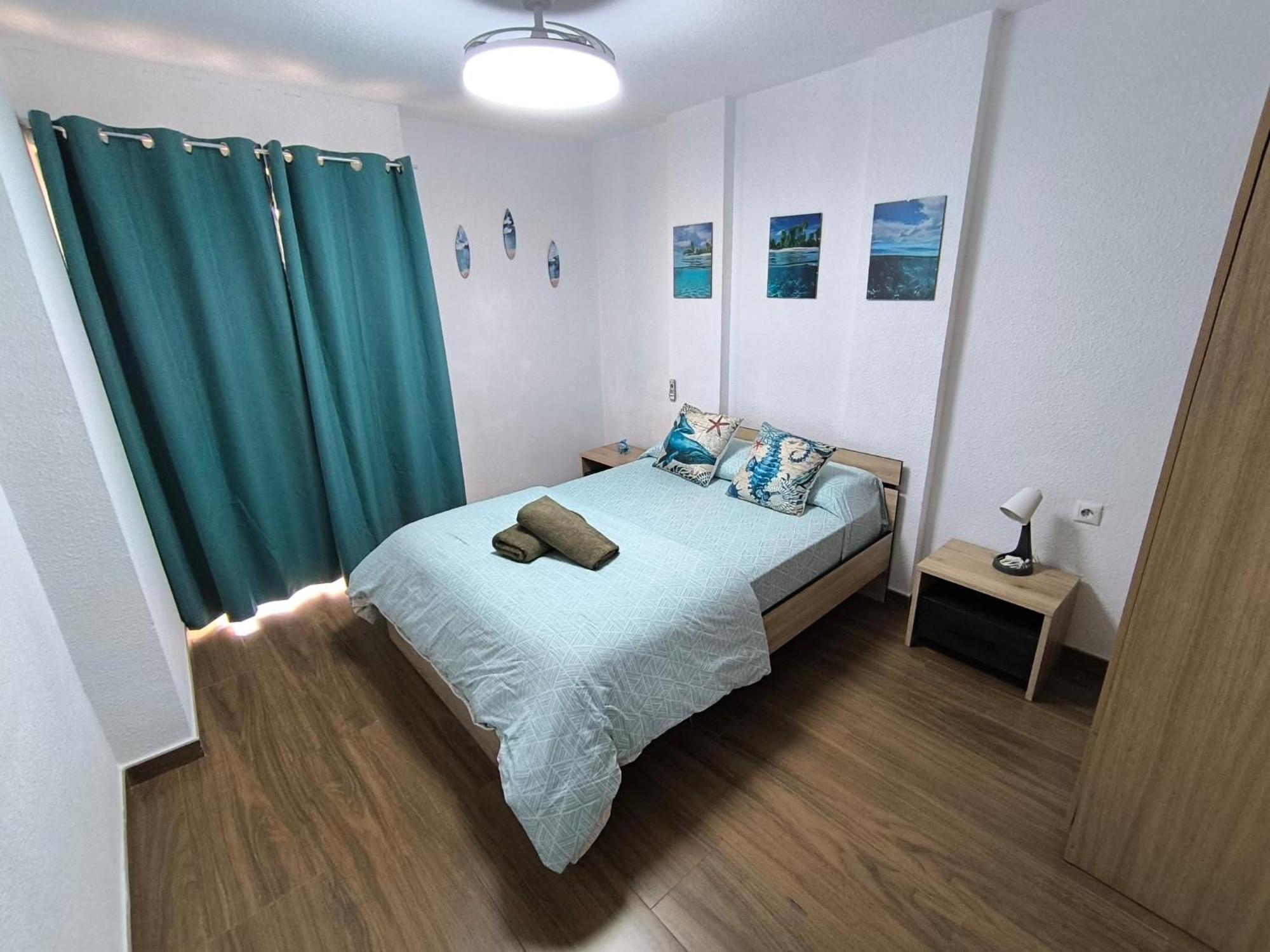 Sunny Flat With Huge Terrace! Close Downtown! *