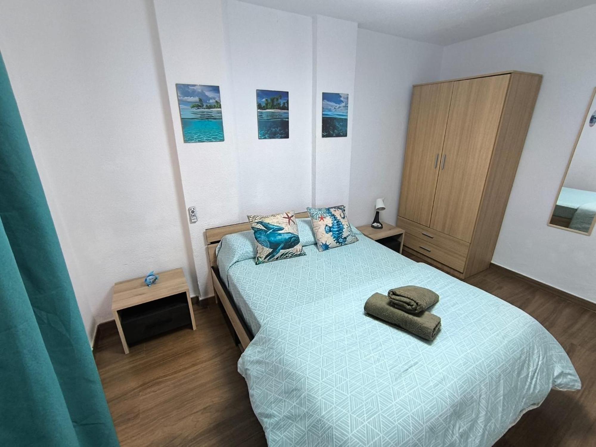 Sunny Flat With Huge Terrace! Close Downtown! *
