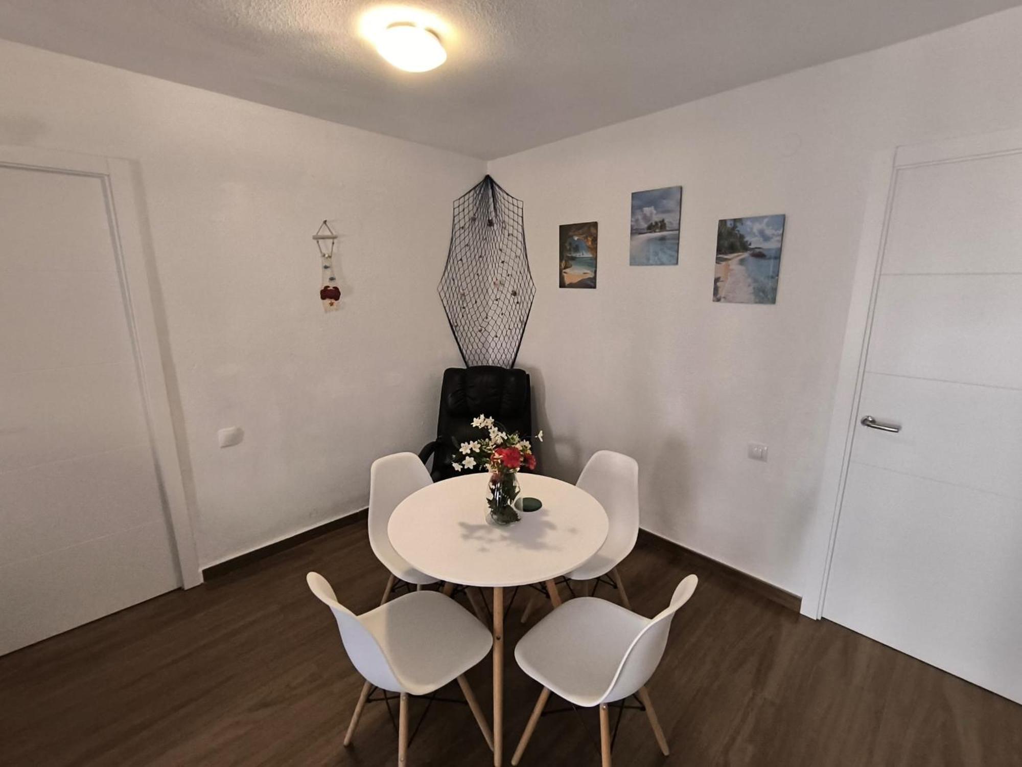 Sunny Flat With Huge Terrace! Close Downtown! Alicante